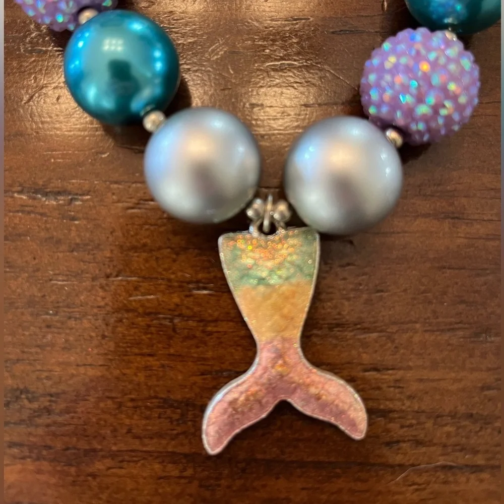 Girls mermaid tail bead necklace